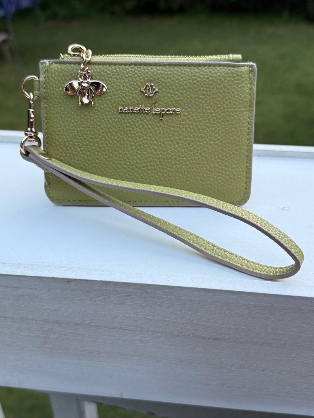NEW NANETTE LEPORE GREEN BEE WALLET